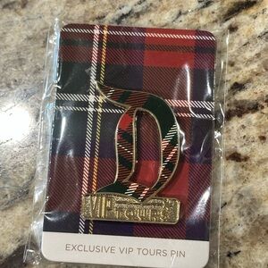 Limited Edition Disney VIP Tours Pin
